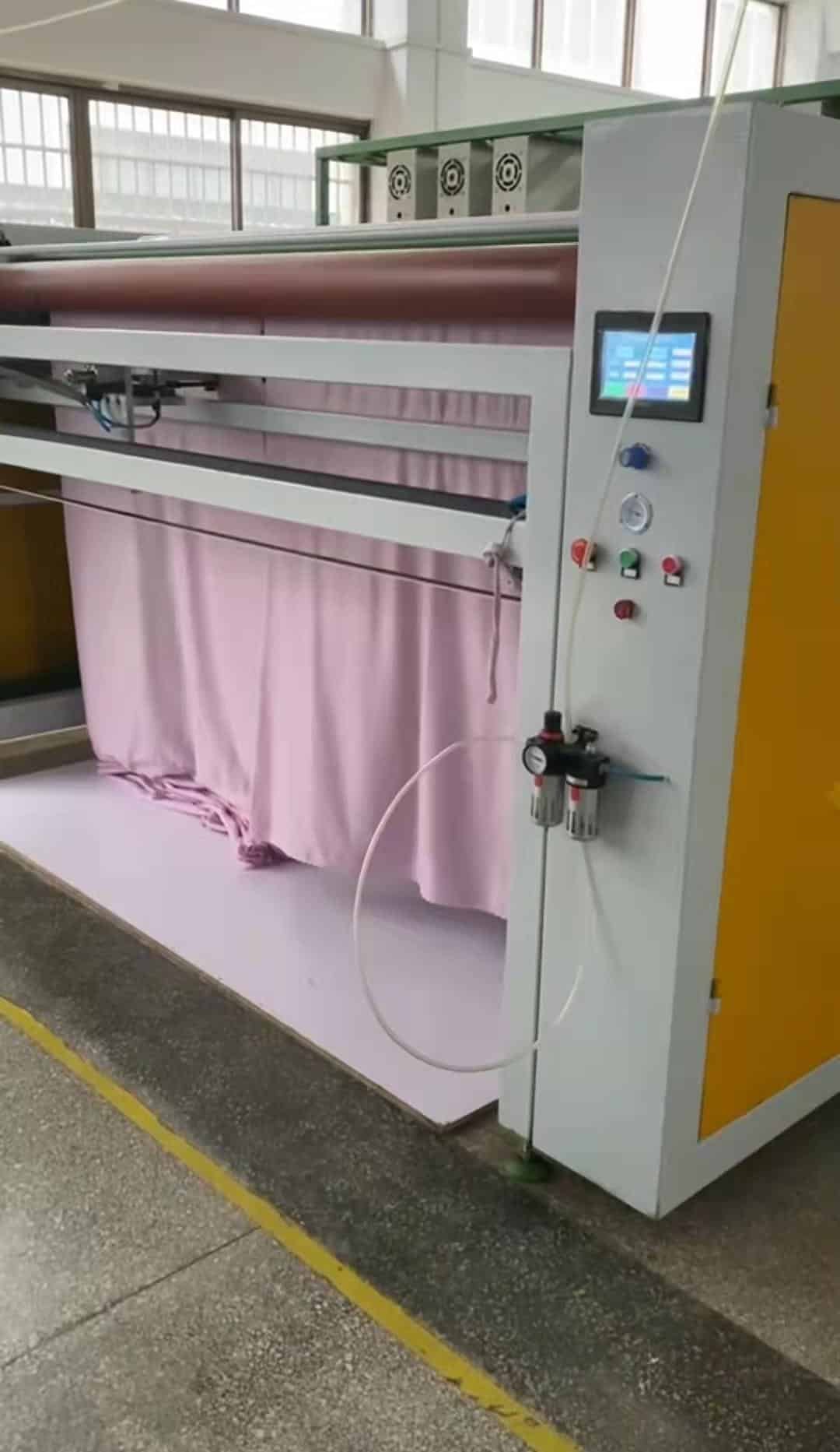 Image of Ultrasonic cutting machine 